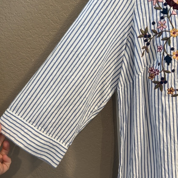 Croft & Barrow Blue Striped Button-Up Shirt - Picture 4 of 5